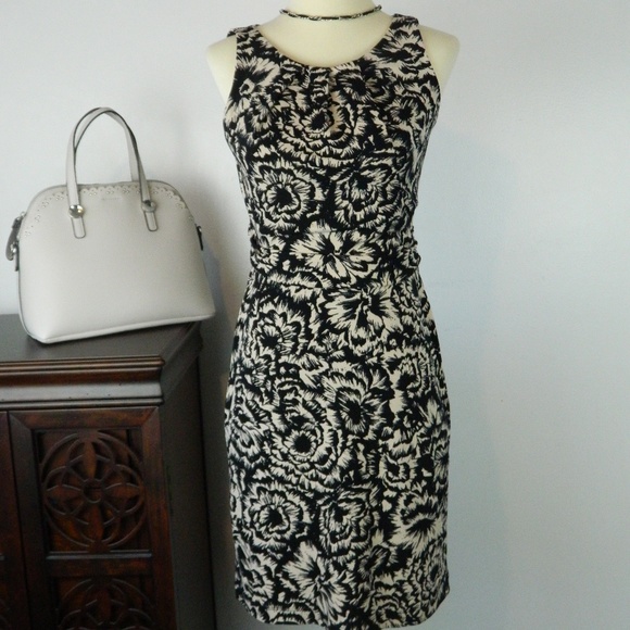 Ann Taylor Dresses & Skirts - Ann Taylor Sleeveless Faux Wrap Bodice, XXSP